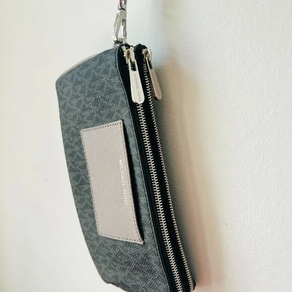 Michael Kors Bedford Large Double Zip Wristlet NWT - Picture 5 of 7